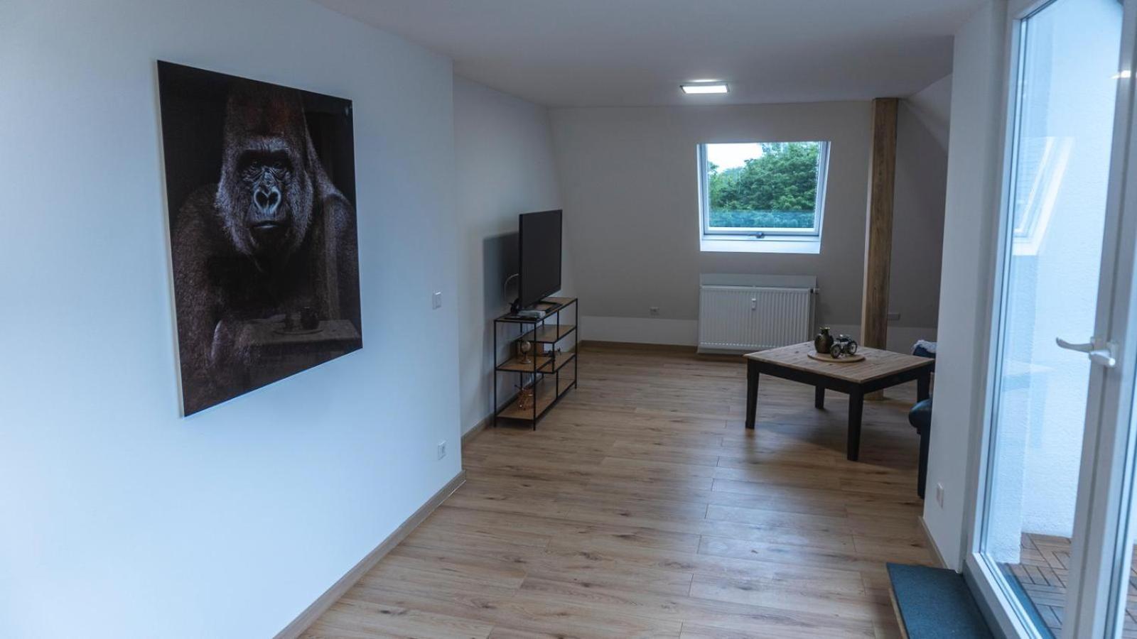 Moderne Ferienwohnung In Gelsenkirchen-Schalke Fuer 1 Bis 7 Personen Mit Terrasse, Ideal Fuer Gruppen & Stadionbesuche Buitenkant foto